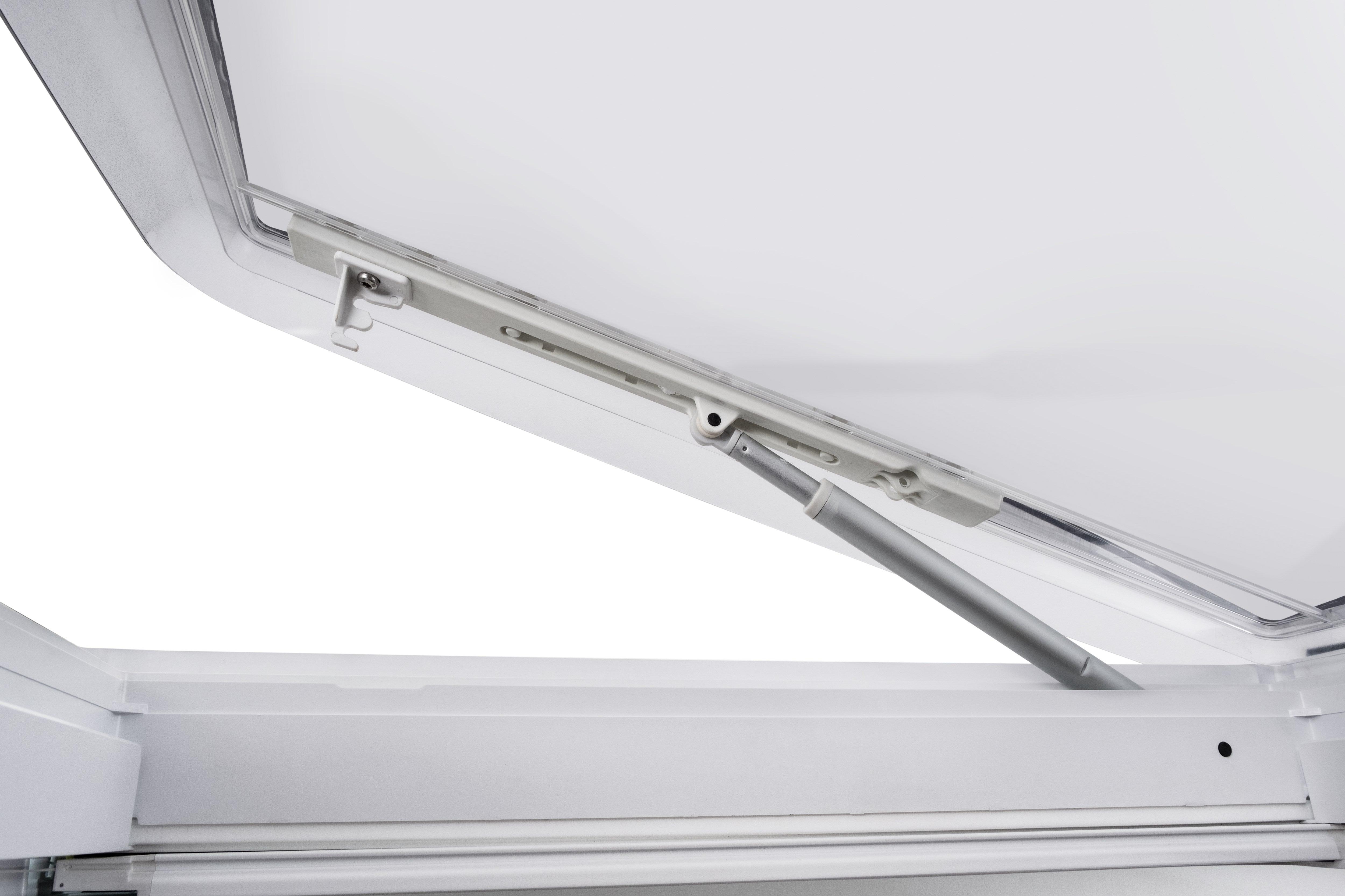 Taklucka roofSTAR-7. 700 x 500 mm, ventilerad med motor.